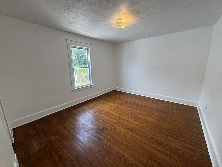 36 Zoa Ave #2 — Photo 9
