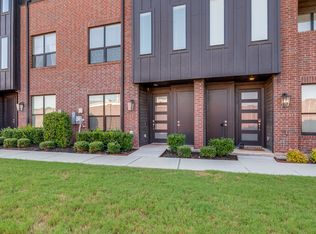 2802 Addison Park Ln, Fort Worth, TX 76110