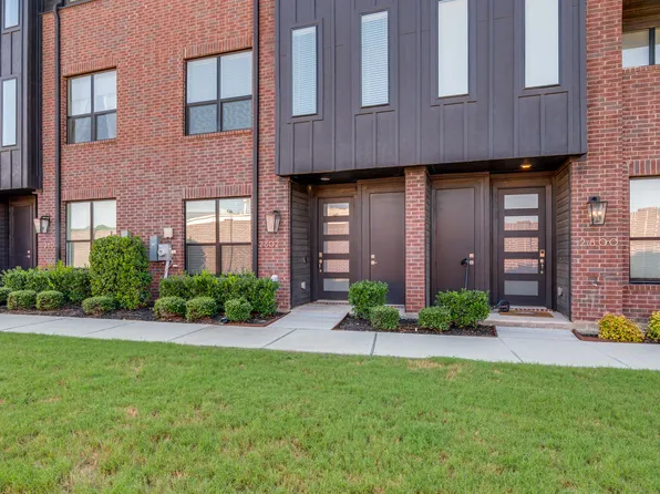 2802 Addison Park Ln, Fort Worth, TX 76110