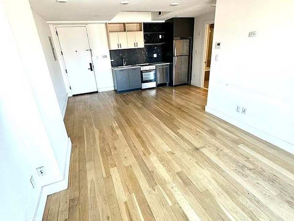 2nd image of 200 Linden Blvd APT 6G