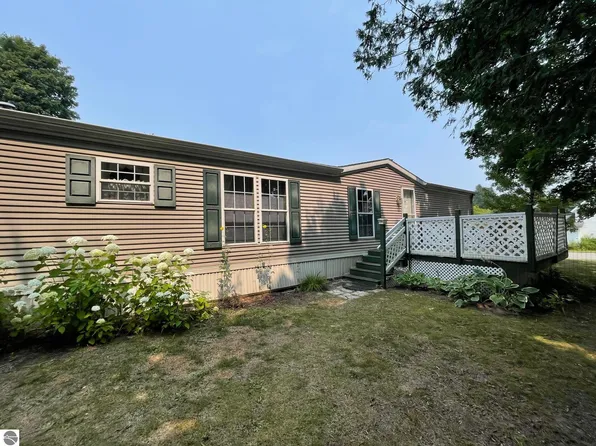2113 Lincoln St, Central Lake, MI 49622
