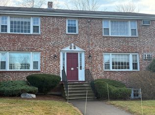 16 Myles Standish Dr UNIT 8, Haverhill, MA 01835