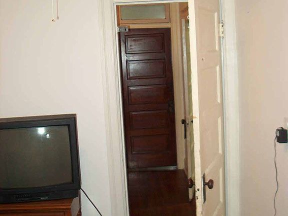 bedroom2
