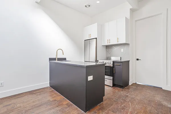 Rented by Reavis | media 7