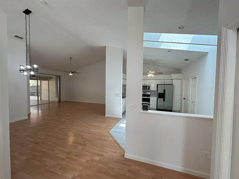 2558 Estancia Blvd — Photo 21