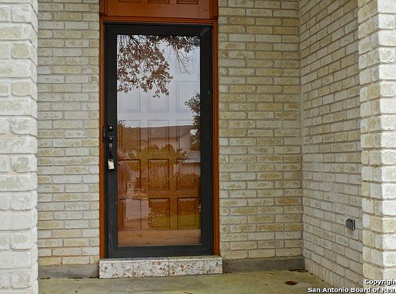 2nd image of 4403 Walnut Woods