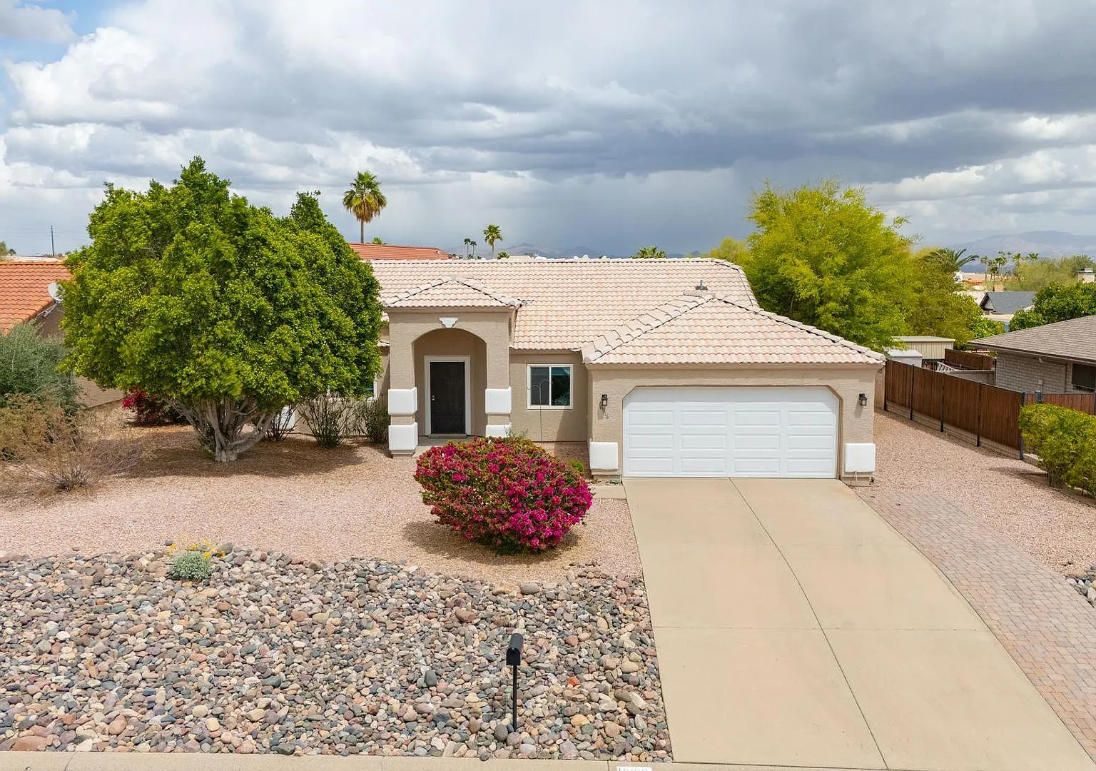 3 bed, 2.0 bath, 1548 sqft, $2,500 — Photo 3