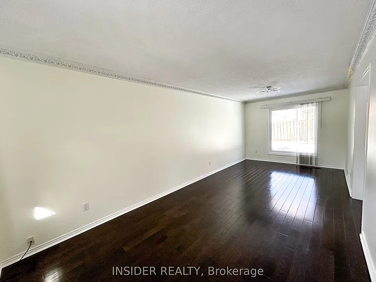 98 White Blvd — Photo 8
