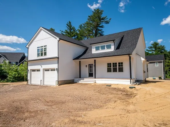 3 Serenity Ln, Dartmouth, MA 02747