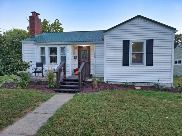 240 Fair Ave, Flora, IL 62839