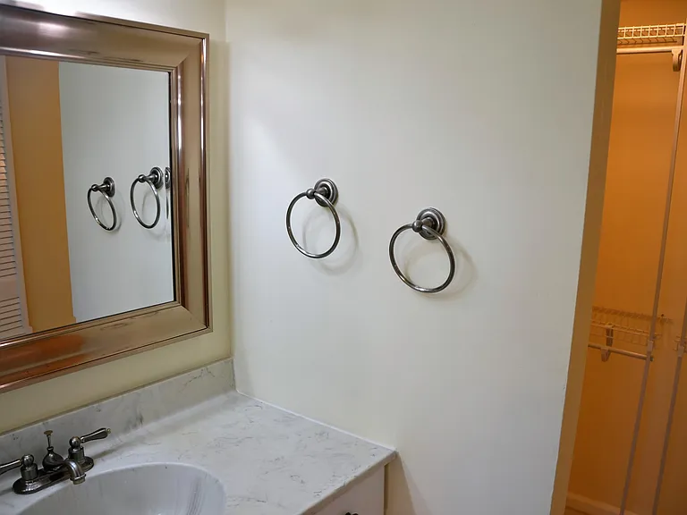 320 Norwood Ter #113 — Photo 21
