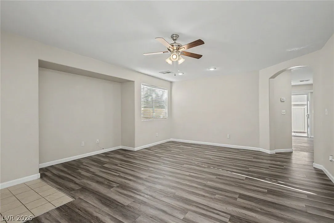3 bed, 2.5 bath, 1486 sqft, $1,800 — Photo 4