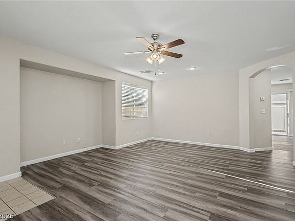 4th image of 958 Medina De Leon Ave