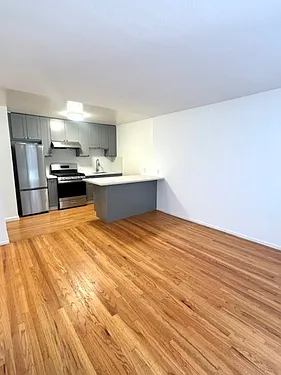 2164 Taylor St — Photo 6