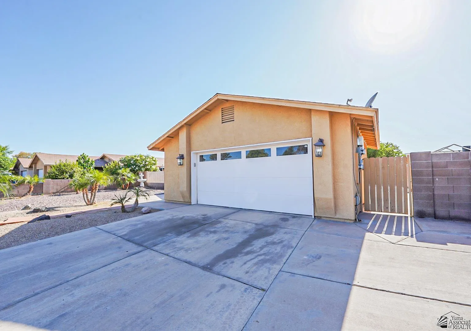 3 bed, 2.0 bath, 1120 sqft, $1,750 — Photo 4
