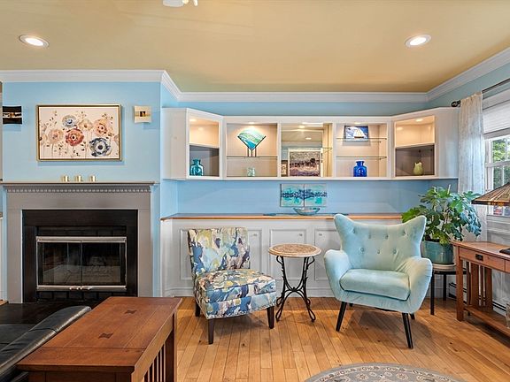 3rd image of 3 Salem St APT 3