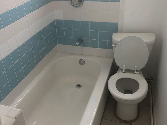 5th image of 62 Vroom St APT 8