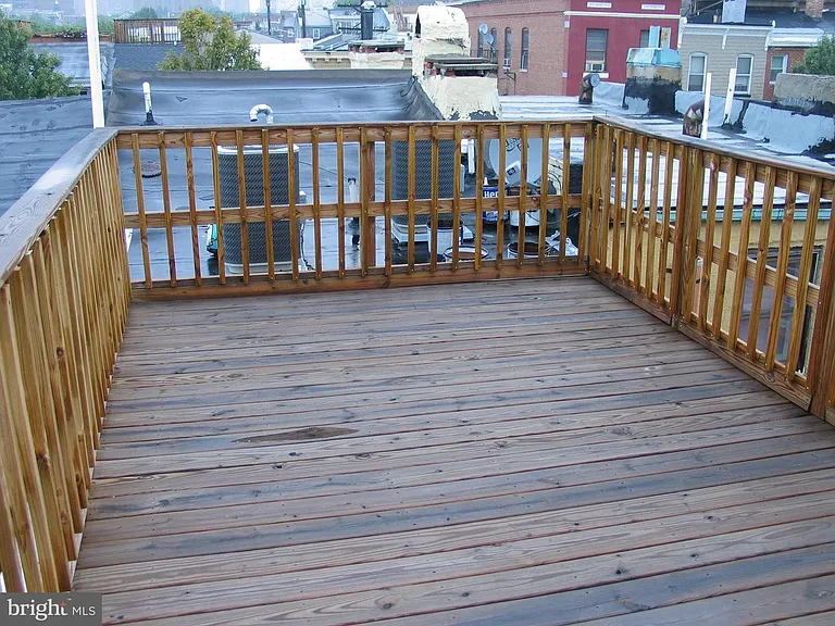 1811 E Pratt St — Photo 15