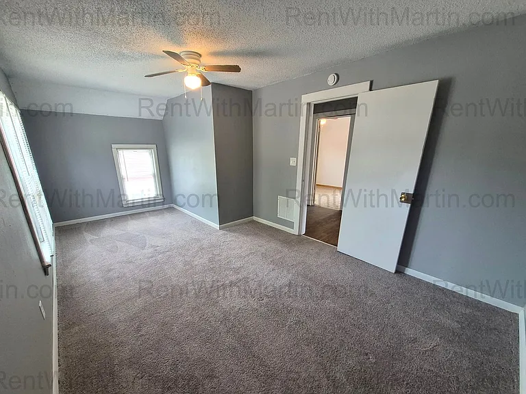 310 N Frederick Ave — Photo 10