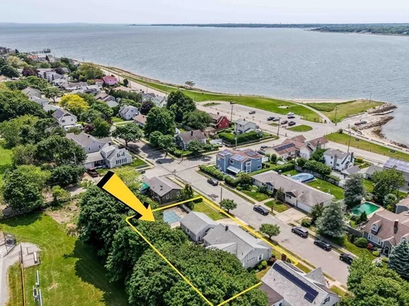 108 Nautilus St, New Bedford, MA 02744