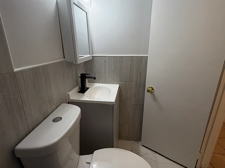 1221 Hillside Pl #G — Photo 2