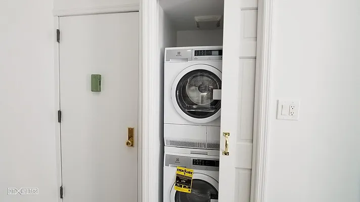 Rented by Citi Habitats | media 22