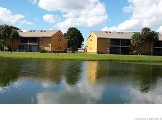2511 NW 56th Ave #425, Lauderhill, FL 33313