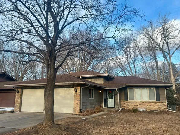 6716 80th Ave N, Brooklyn Park, MN 55445