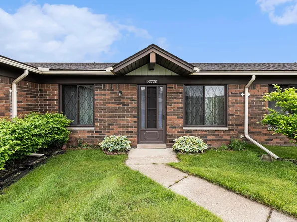 32728 Valley Dr #150, Warren, MI 48093