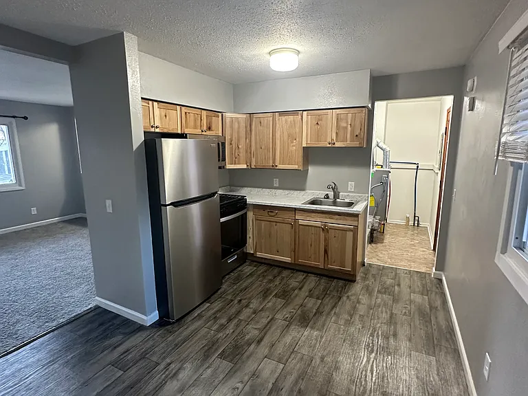 1040 Bowerman Dr #1 — Photo 3