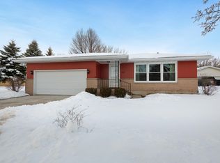 1524 Daggett St, Marinette, WI 54143