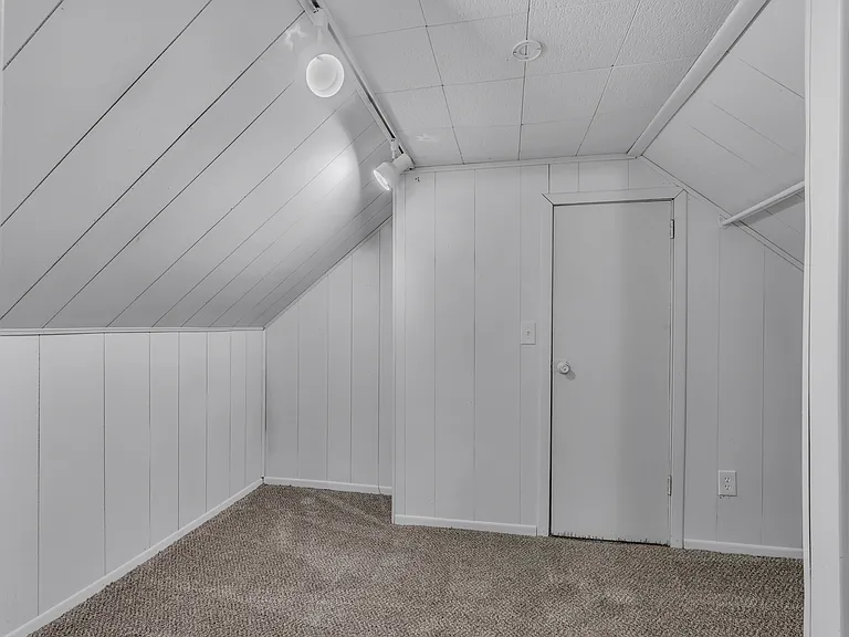 610 Elm St — Photo 21