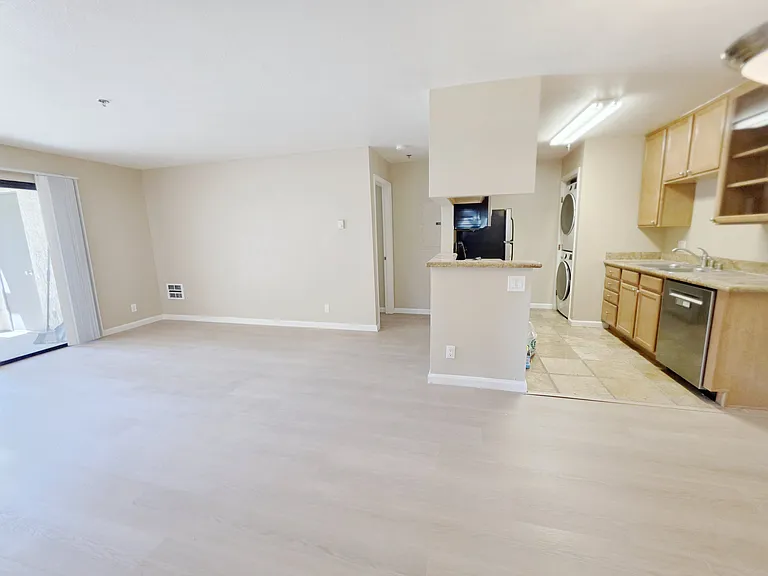 880 E Fremont Ave #301 — Photo 3
