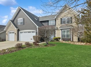 1200 Fieldstone Dr, Crystal Lake, IL 60014