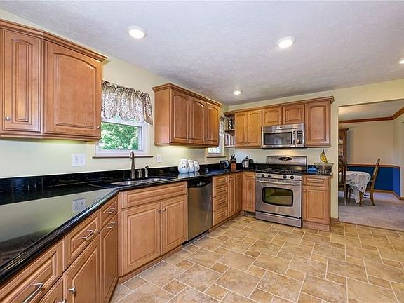 4th image of 110 Valley Forge Dr