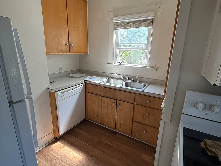 722 S 16th St — Photo 14
