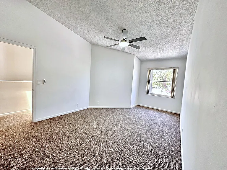 703 Crosswinds Dr — Photo 11