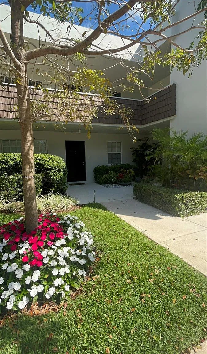 No 80 Palm-Aire Country C — Photo 1