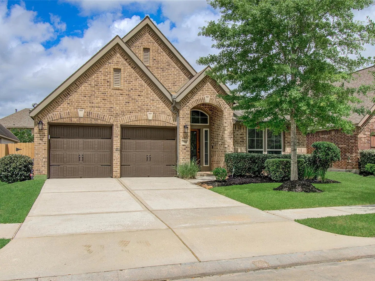 4 bed, 3.0 bath, 2655 sqft, $2,850 — Photo 3