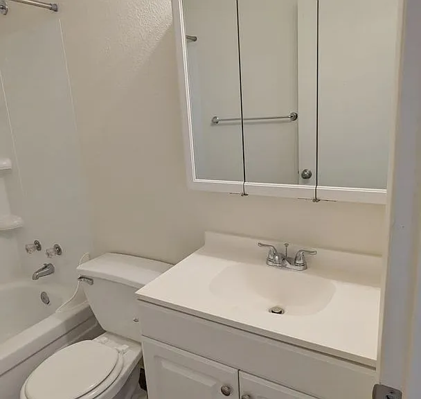 7815 NE 117th Ave — Photo 31
