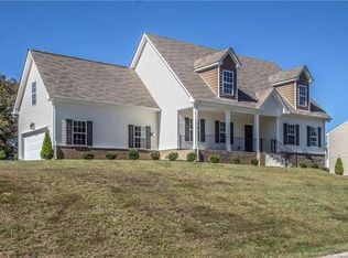 100 Shadow Cv, Dickson, TN 37055