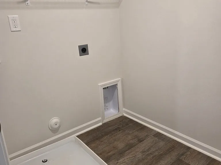 170 Chessie Rd — Photo 14