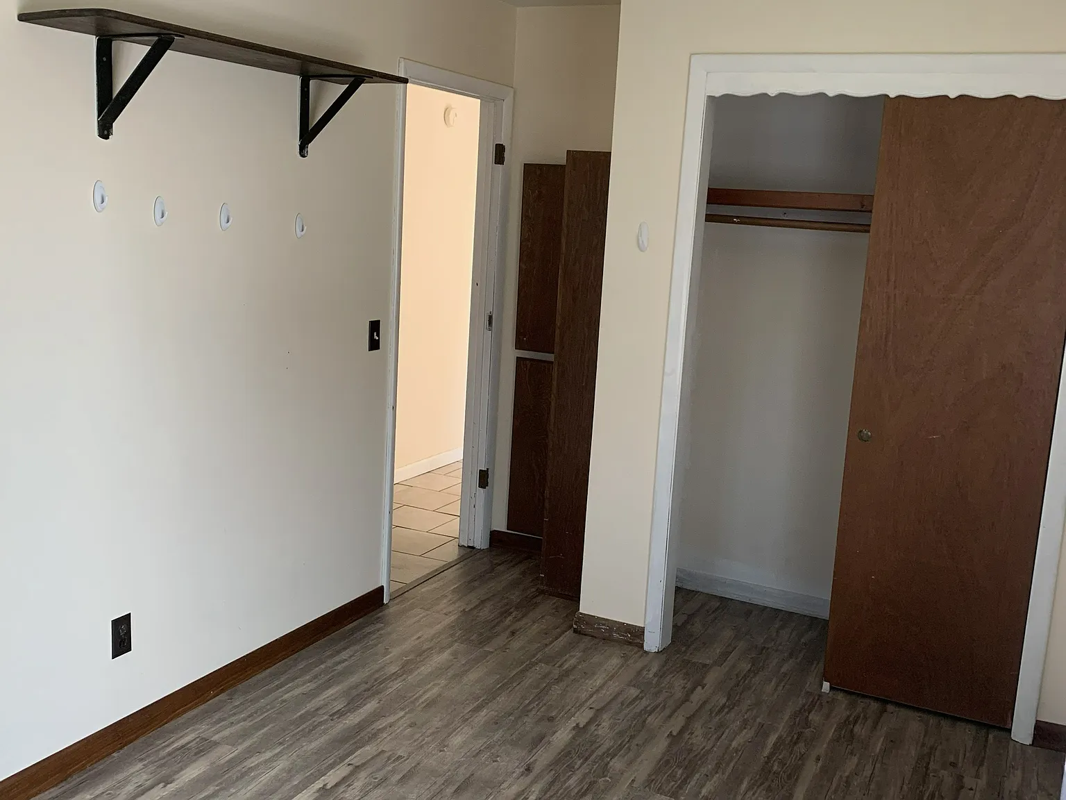 2 bed, 800 sqft, $800 — Photo 3