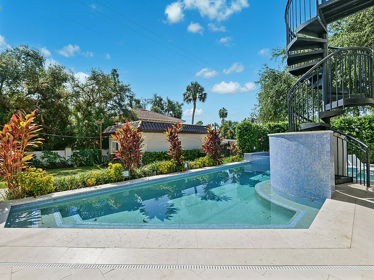 4555 W Swann Ave — Photo 64