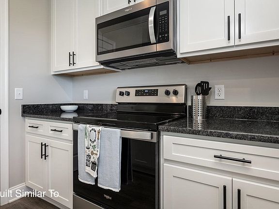 5th image of 745 Zephyr Dr