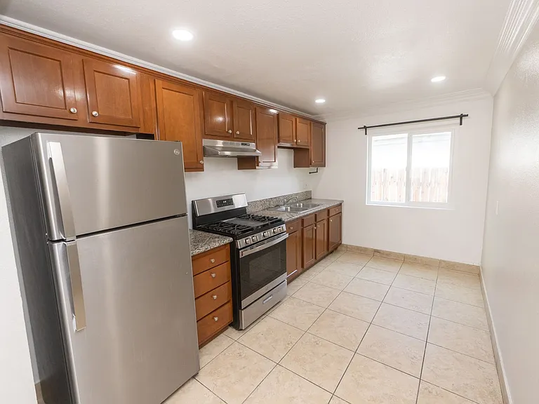 3532-3542 Bancroft Dr — Photo 21