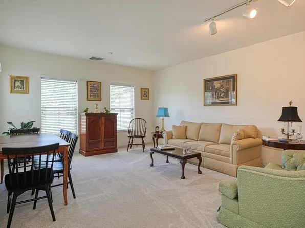 248 Main St Unit 415, Hudson, MA 01749