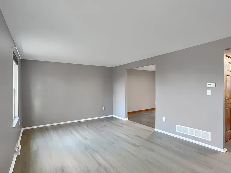 4286 Sample Ct — Photo 18