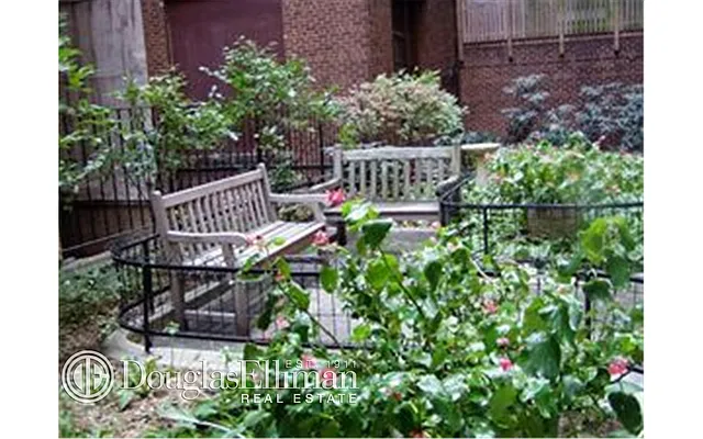 Sold by Douglas Elliman | media 22