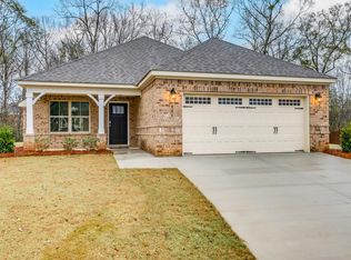 809 Aster Ln, Opelika, AL 36801
